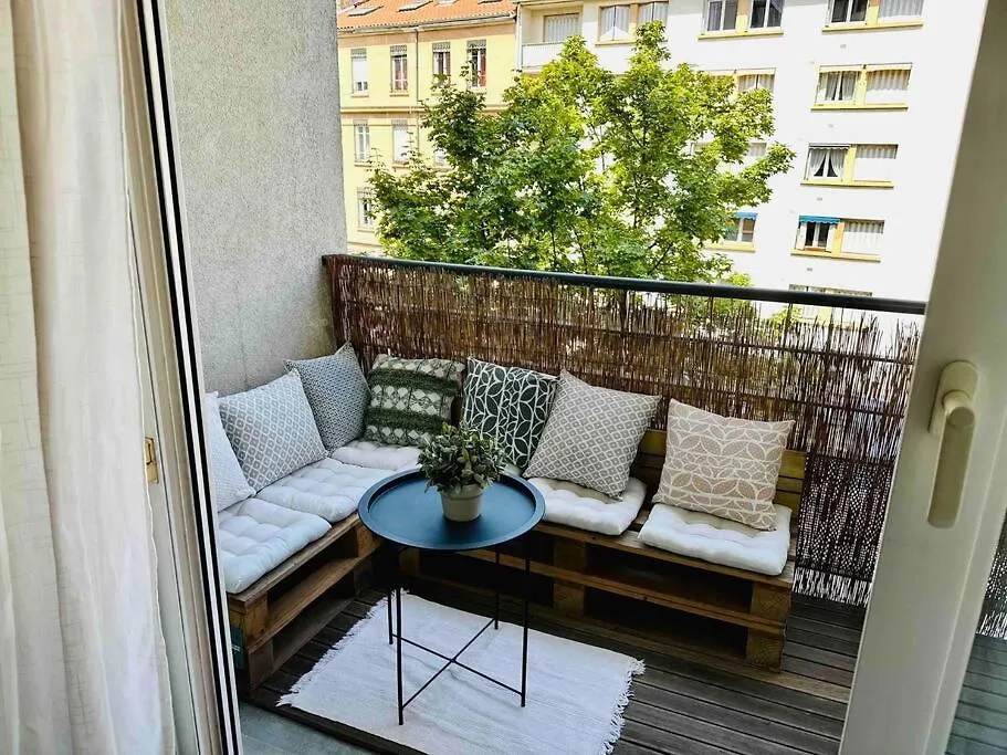 Appartement Lumineux Et Spacieux Proche Gare Villeurbanne Francja